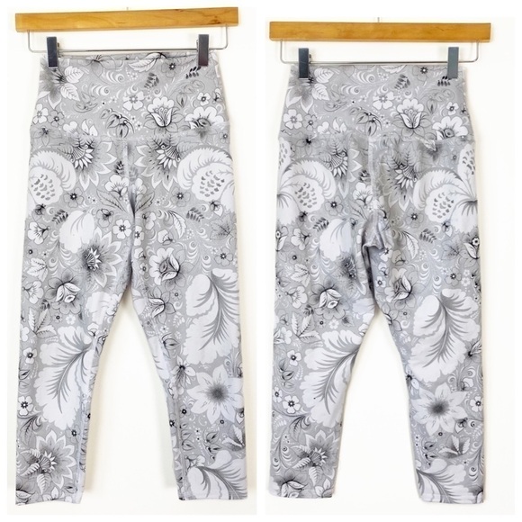 EVOLUTION AND CREATION High Waisted Hi Rise Cropped Leggings White Grey Floral M - Picture 1 of 9